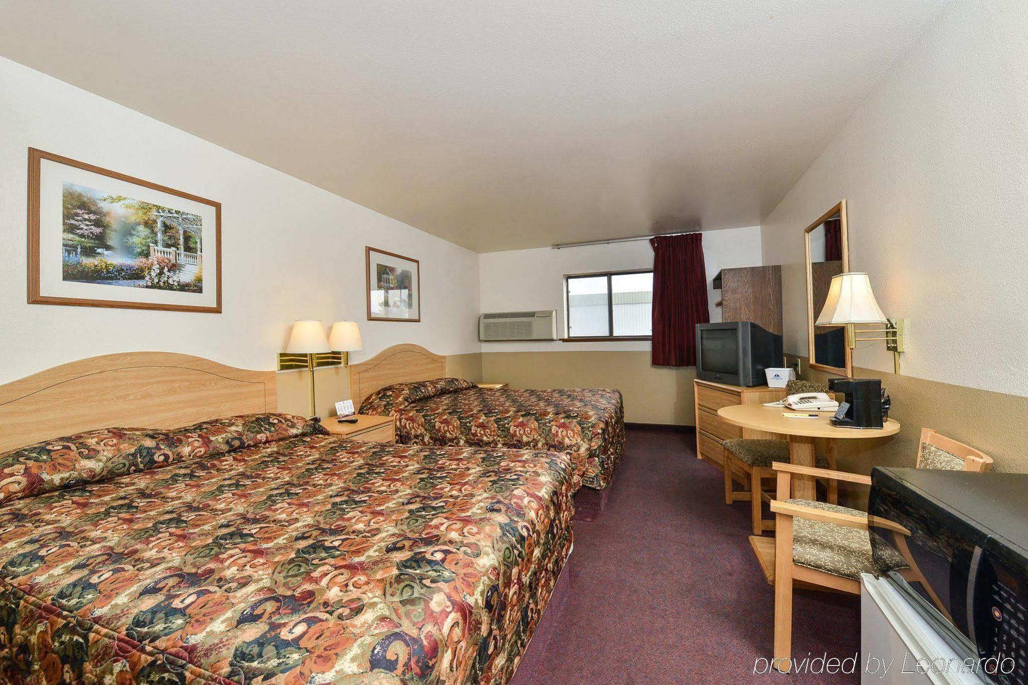 Super 8 By Wyndham Dillon Motel Exterior foto